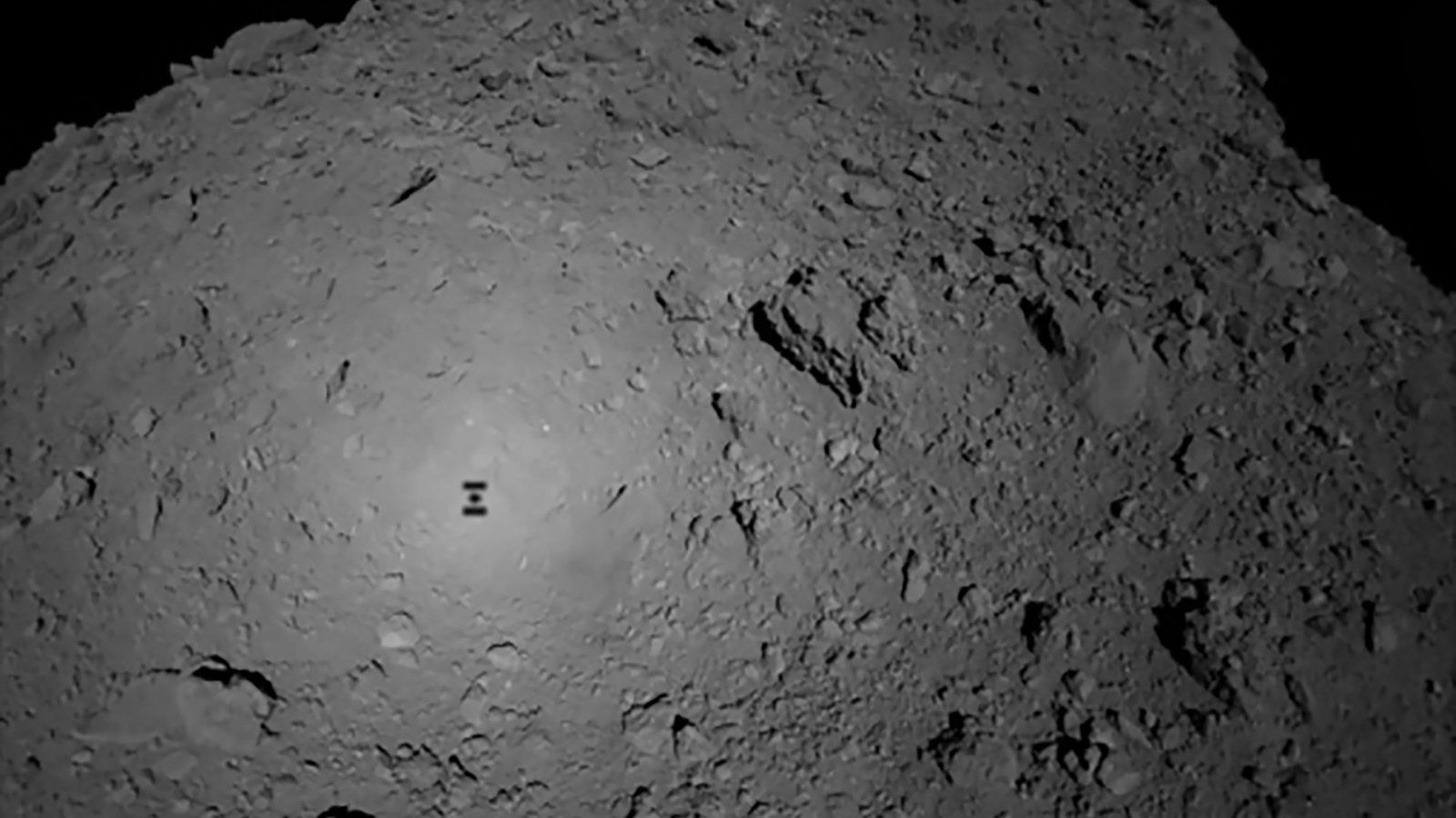 Поверхность астероида Рюгу Поверхность астероида Рюгу