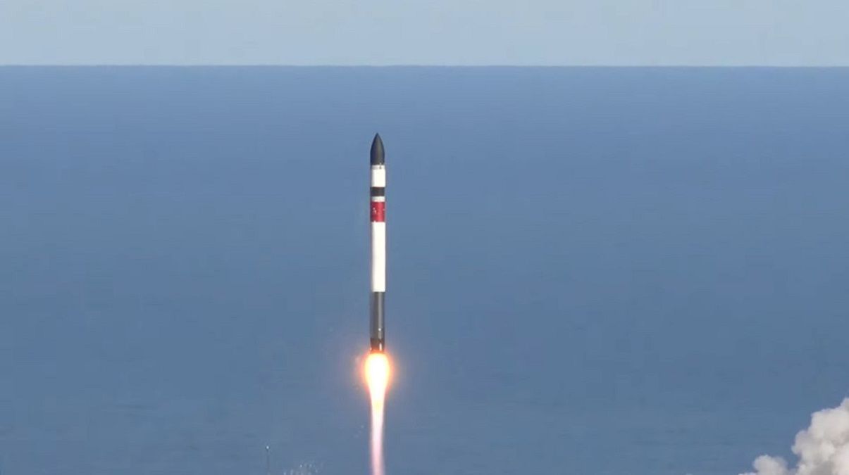 Ракета Rocket Lab Electron вывела на орбиту семь спутников. Ракета Rocket Lab Electron вывела на орбиту семь спутников.