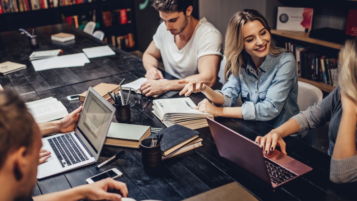 Иноязычные слова – чем в украинском языке заменить контракт, агрумент, полемику, сферу Иноязычные слова – чем в украинском языке заменить контракт, агрумент, полемику, сферу