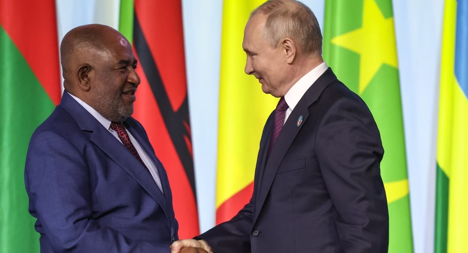 Глава Африканского союза заявил, что Путин готов к "диалогу"