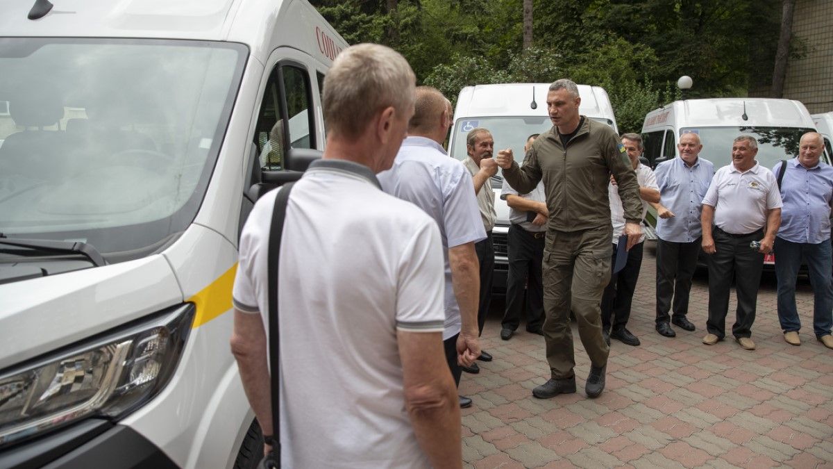 Столичний центр соцобслуговування отримав партію машин для людей з інвалідністю Столичний центр соцобслуговування отримав партію машин для людей з інвалідністю