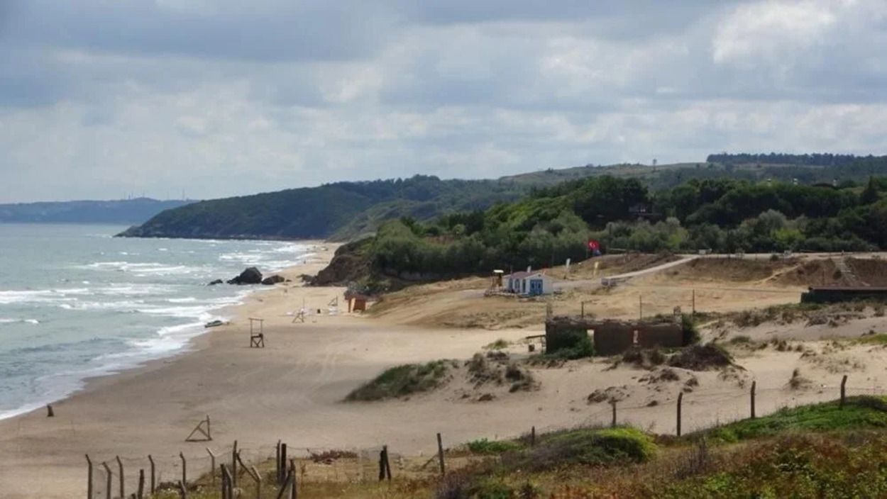 На побережье Турции нашли 28 снарядов – пляж Софулар закрыли – все, что известно – 24 Канал На побережье Турции нашли 28 снарядов – пляж Софулар закрыли – все, что известно – 24 Канал