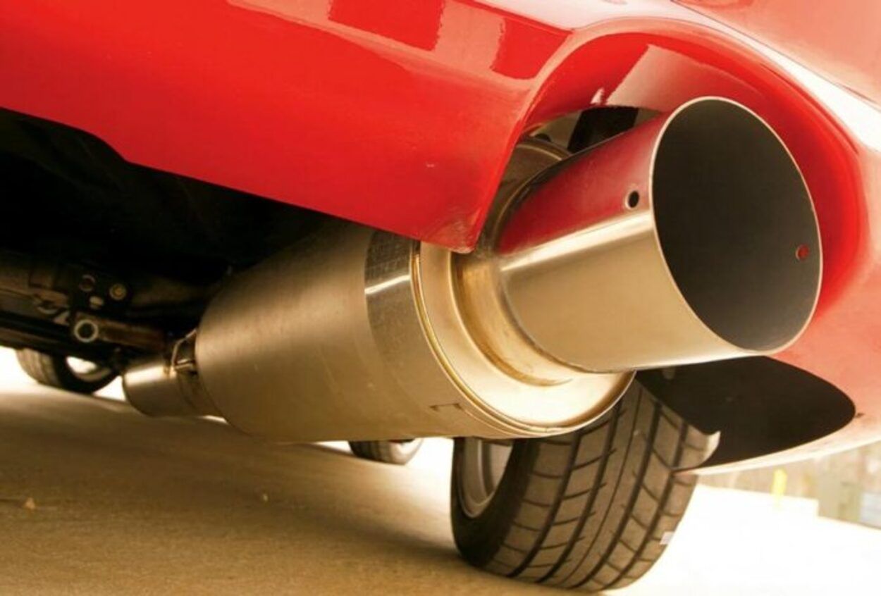 Штраф за громкий автомобиль или мотоцикл - в Верховной Раде предлагают штрафовать рейсеров - 24 Канал Штраф за громкий автомобиль или мотоцикл - в Верховной Раде предлагают штрафовать рейсеров - 24 Канал