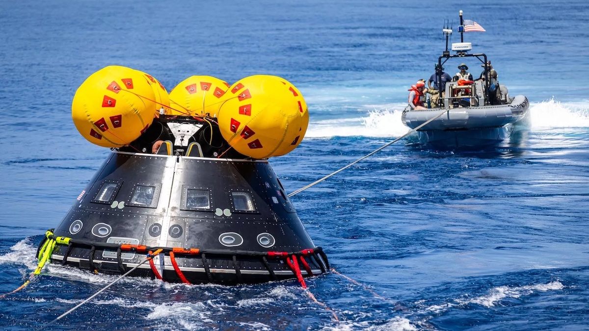 Тренування NASA – астронавтів врятували в океані - потужні фото - Men