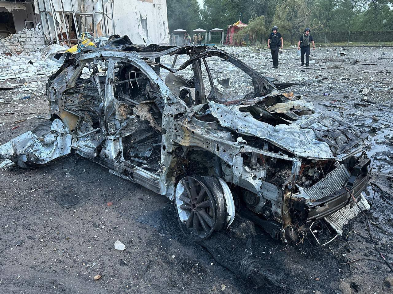 Наслідки удару по Запоріжжю відео і фото з центру