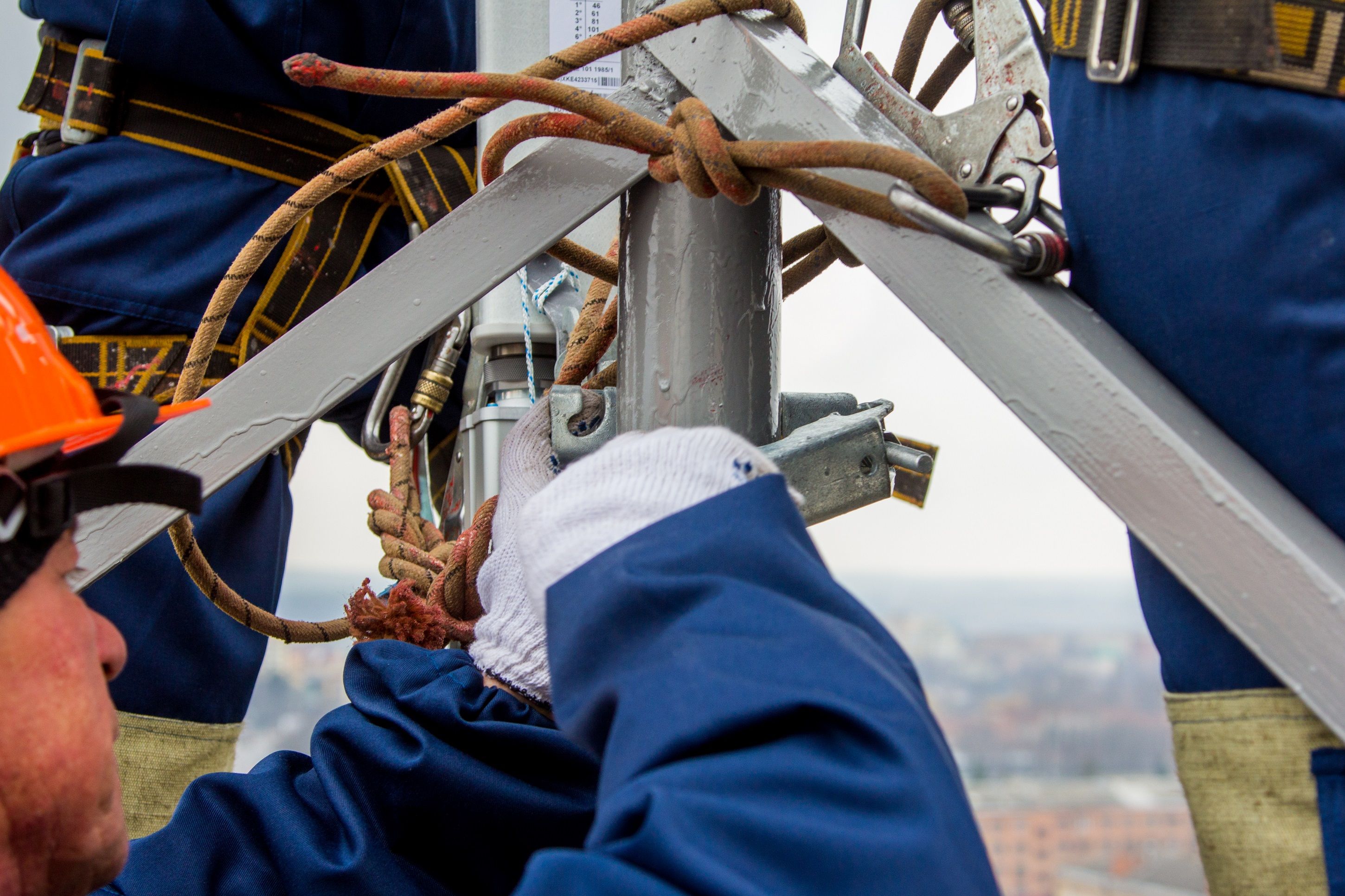 Киевстар проложит более 30 километров кабелей разного типа. Киевстар проложит более 30 километров кабелей разного типа.