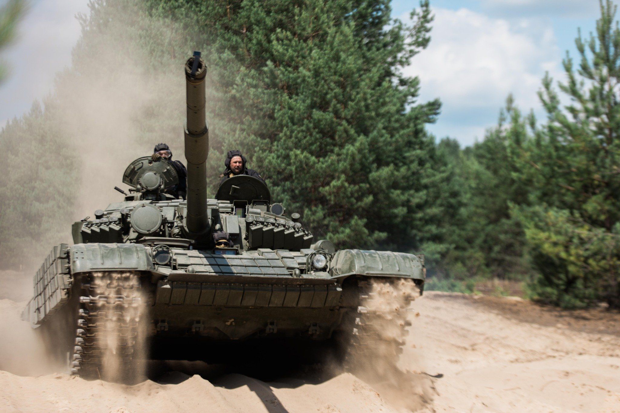 Украинские военные продолжают борьбу с российскими оккупантами