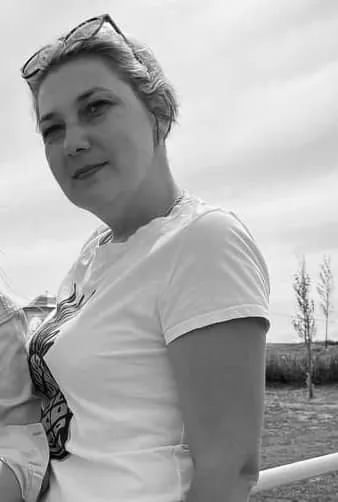 Гуляла з дочкою в парку: російська ракета вбила викладачку Чернігівської політехніки
