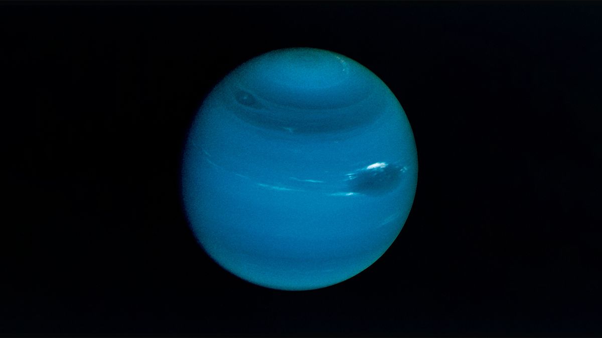 Нептун втратив свої хмари, але вчені кажуть, що це тимчасово