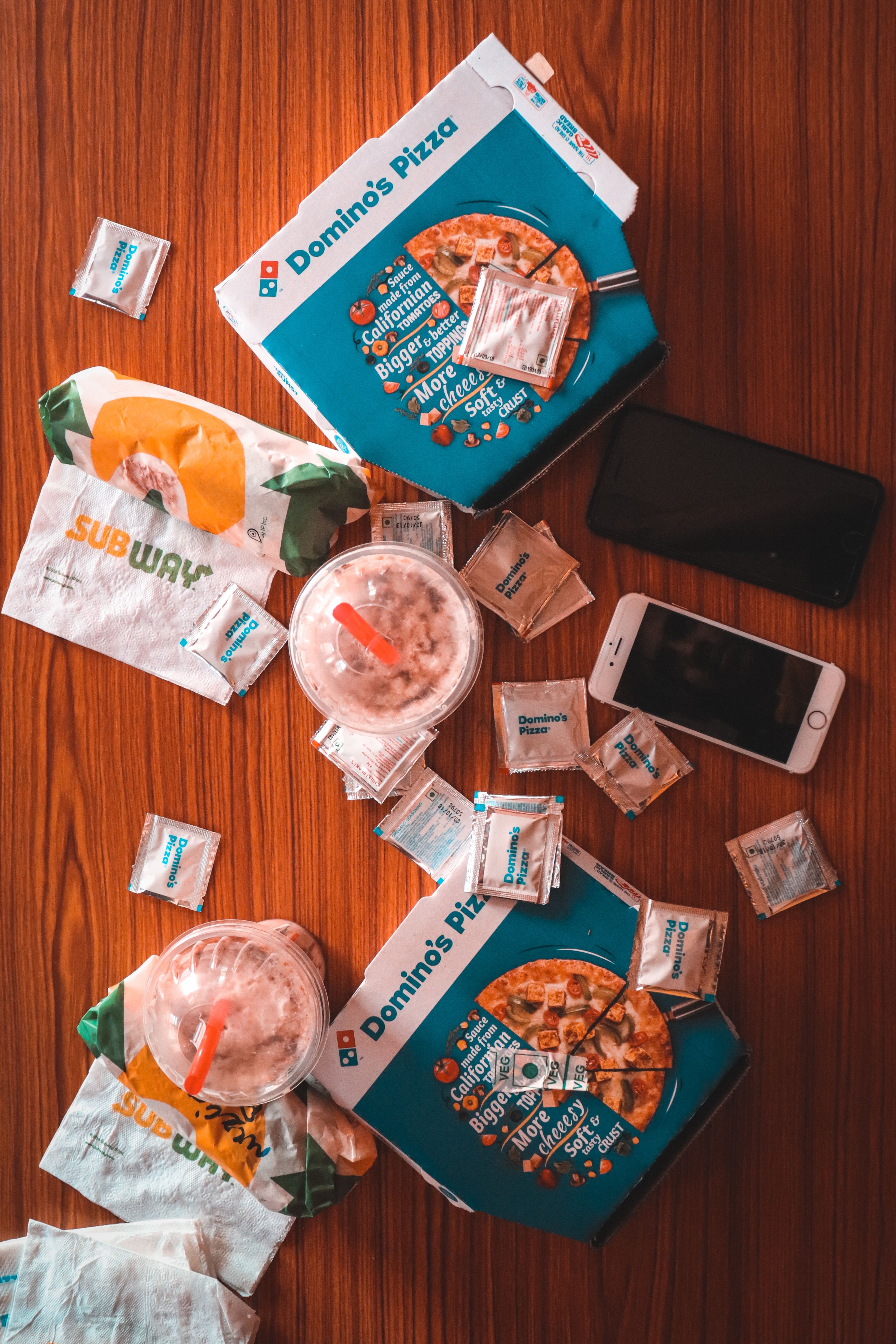 Международные компании покидают Россию Международные компании покидают Россию