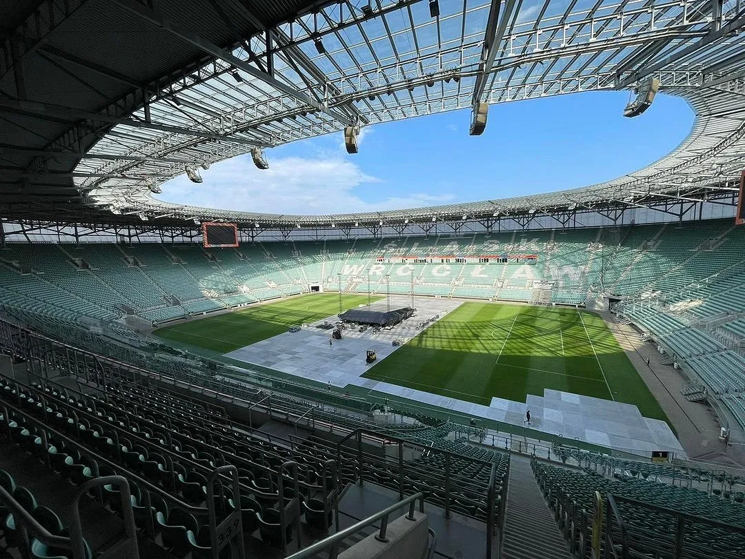 Боксерський ринг на стадіоні у Вроцлаві Боксерський ринг на стадіоні у Вроцлаві