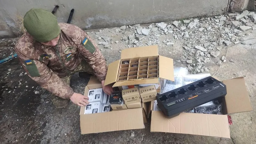 Рации, которые мы приобрели для 24 ОМБр Рации, которые мы приобрели для 24 ОМБр