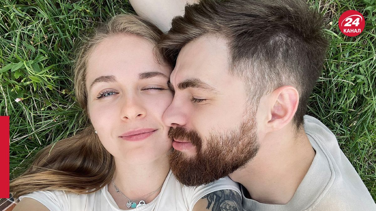 Погибший пилот Джус вместе со своей девушкой Погибший пилот Джус вместе со своей девушкой