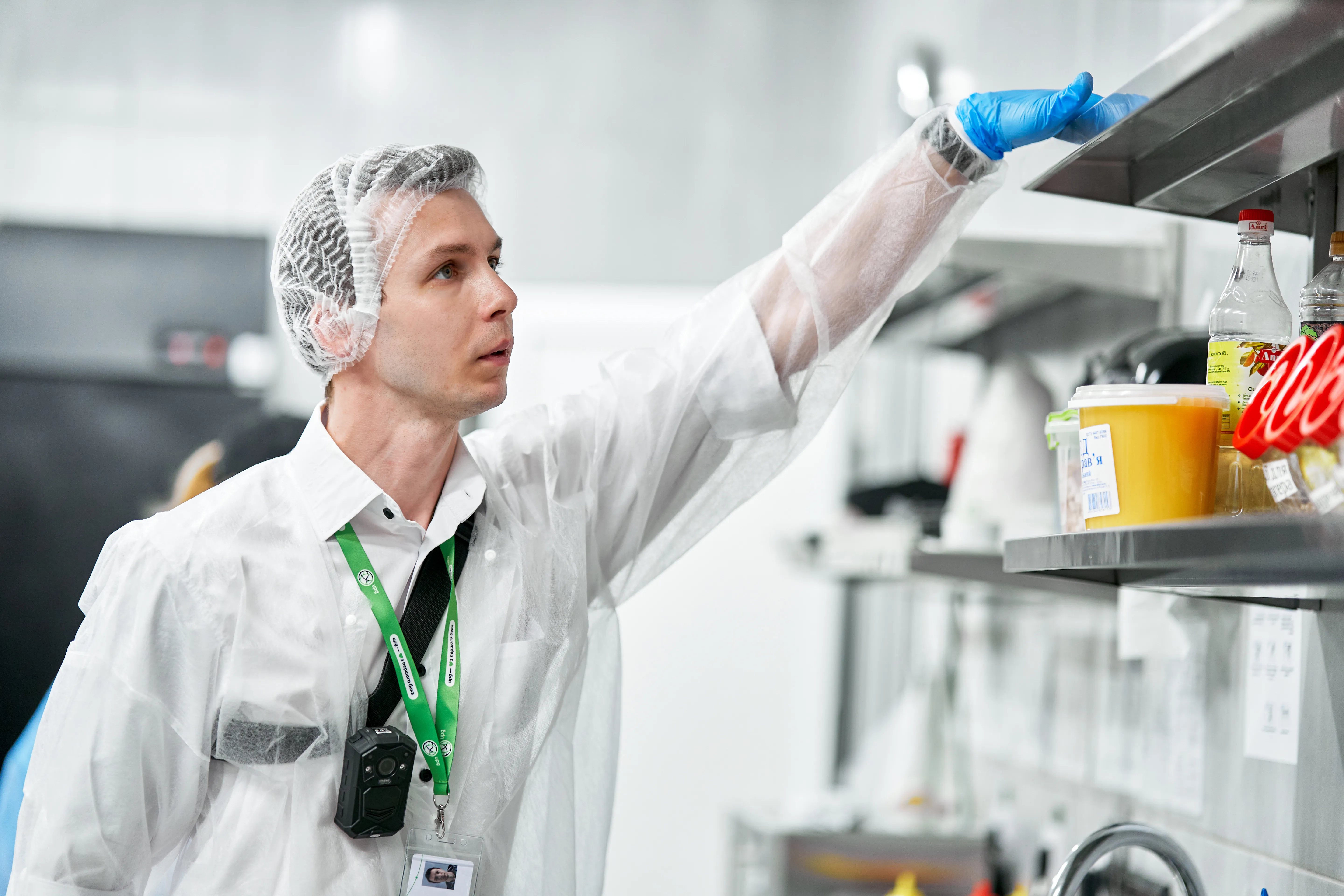 Навіть під час напруженої роботи на кухні АЗК підтримують чистоту Навіть під час напруженої роботи на кухні АЗК підтримують чистоту