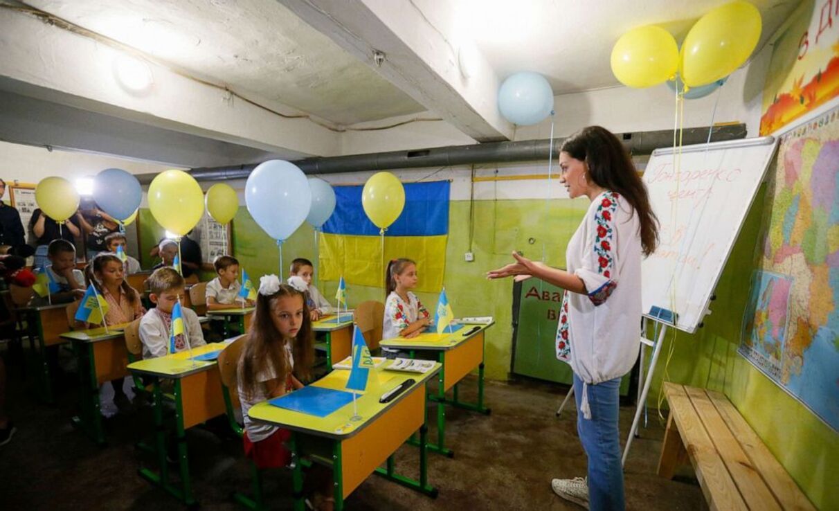Навчальний рік 2023-24 у різних регіонах України - чи буде дистанційне навчання з 1 вересня 