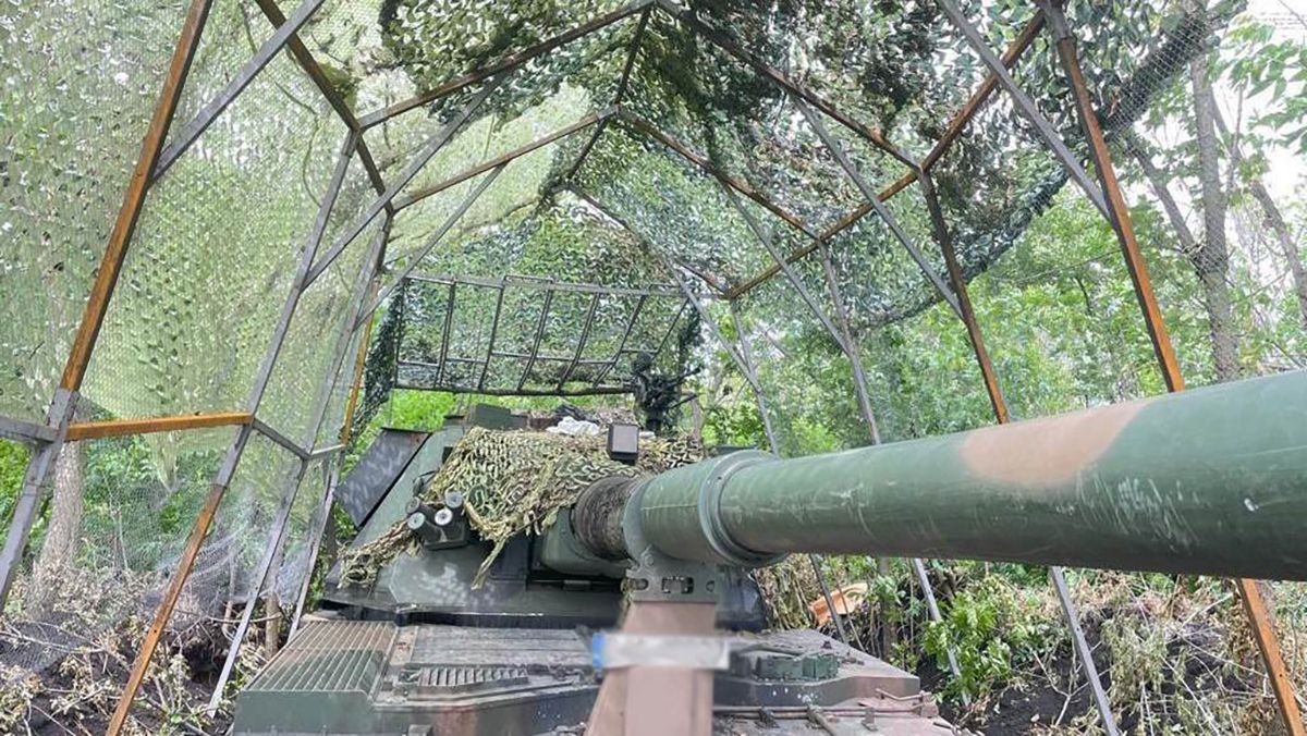 Метинвест Ахметова начал поставки ВСУ стальных "ловцов ланцетов", которые спасают бронетехнику Метинвест Ахметова начал поставки ВСУ стальных "ловцов ланцетов", которые спасают бронетехнику