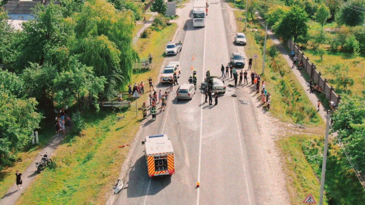 Смертельна ДТП Малушка, Рівненська область 03.09.2023 - загинула дитина, 8 постраждалих - 24 Канал Смертельна ДТП Малушка, Рівненська область 03.09.2023 - загинула дитина, 8 постраждалих - 24 Канал