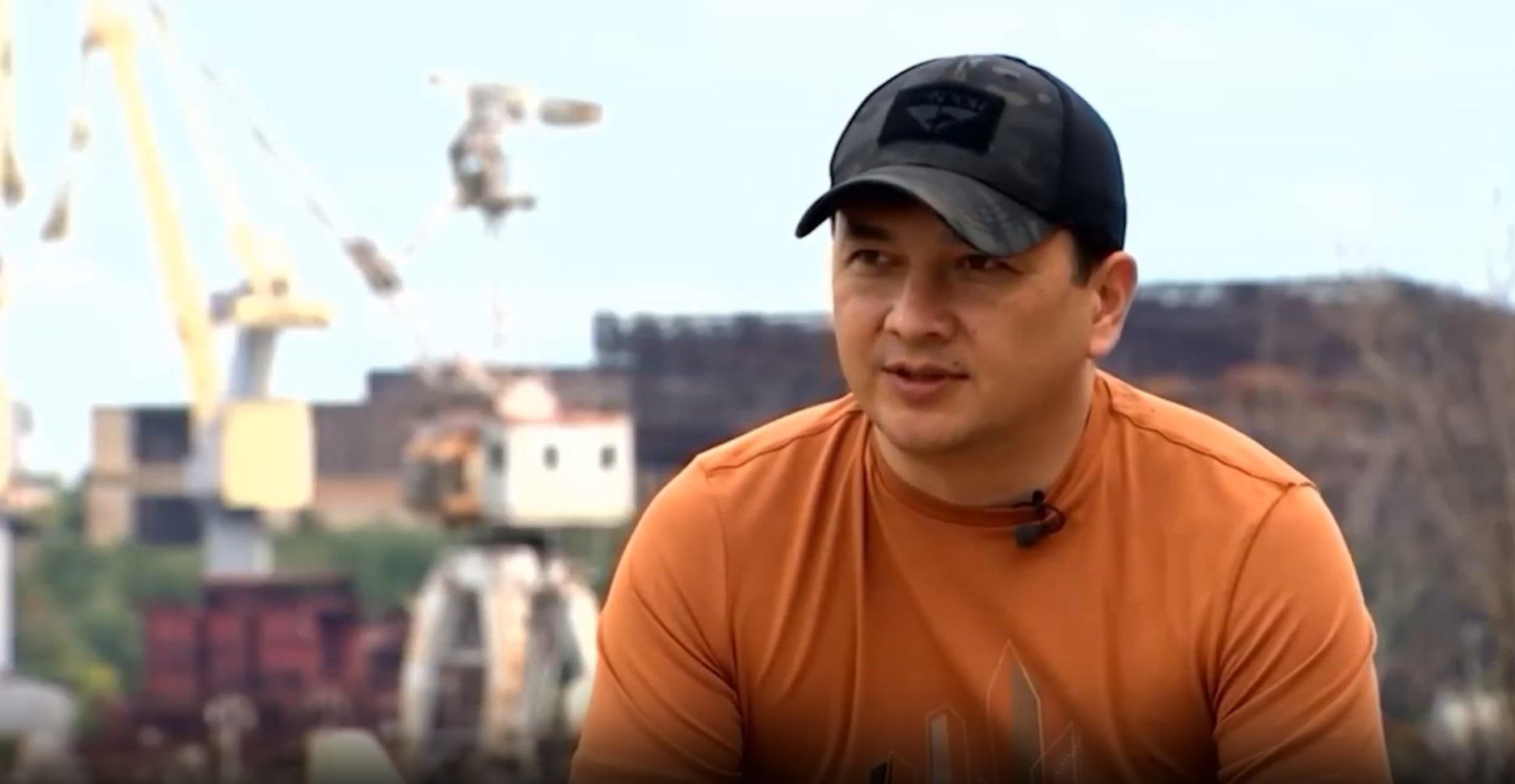 Віталій Кім пояснив, чому виходив у соцмережі з фразою Доброго вечора, ми з України Віталій Кім пояснив, чому виходив у соцмережі з фразою Доброго вечора, ми з України