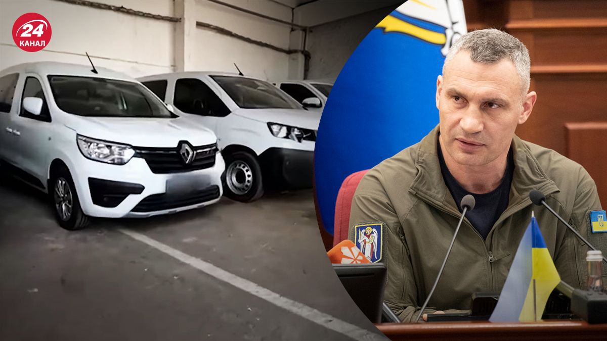 Киевская громада передала Минбороны автомобили для саперов