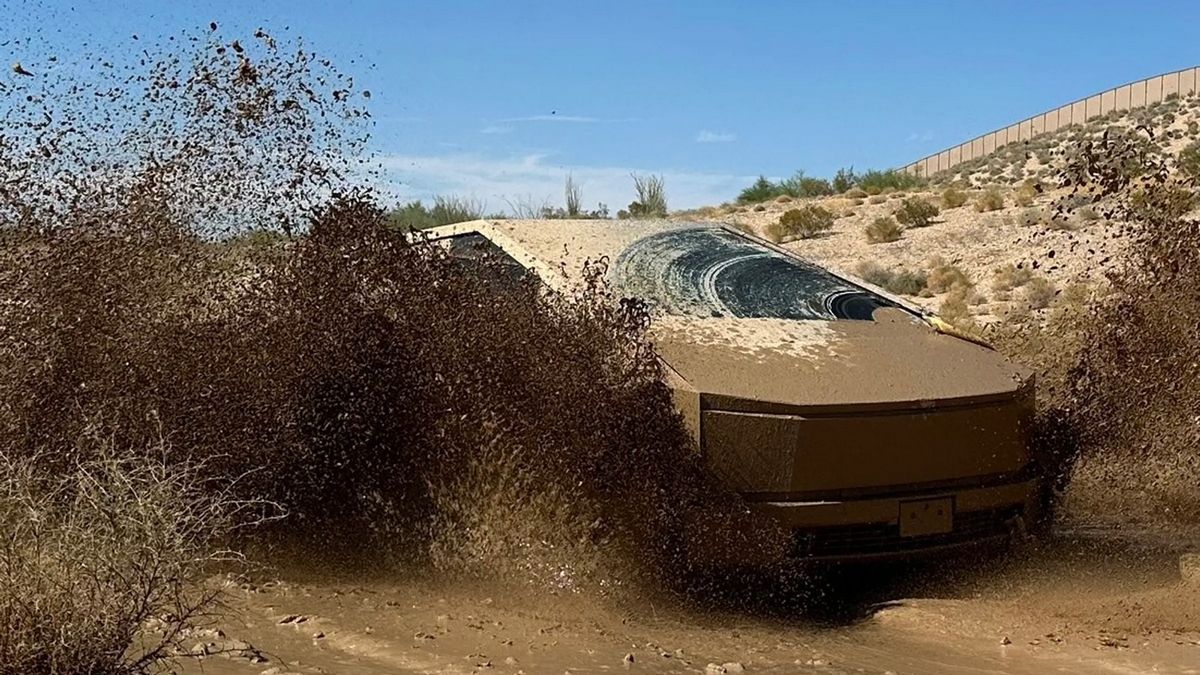 Cybertruck от Tesla очень легко загрязняется, показывают свежие фото Cybertruck от Tesla очень легко загрязняется, показывают свежие фото