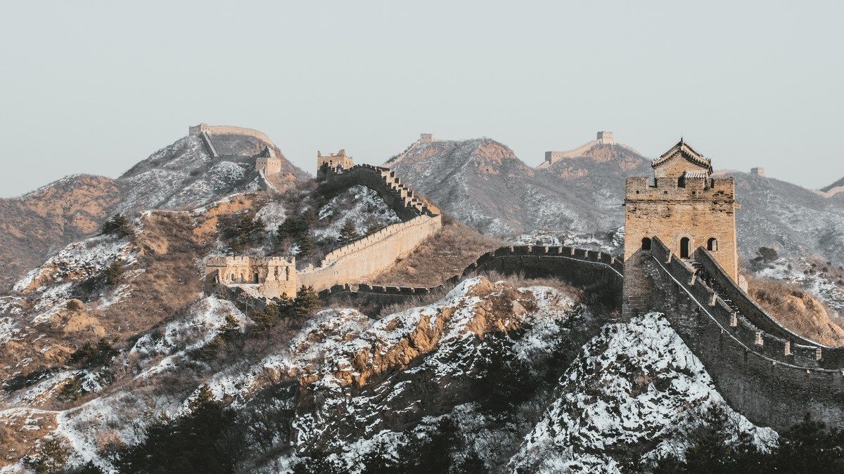 Вандали зруйнували частину Великої китайської стіни, щоб прокласти шлях для екскаватора