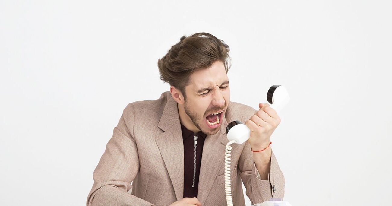 Как ругатся украинцы - какими украинскими фразами заменить русские матерные слова Как ругатся украинцы - какими украинскими фразами заменить русские матерные слова