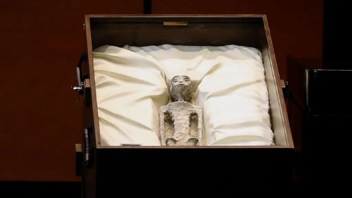 "Мумії іншопланетян" "Мумії іншопланетян"