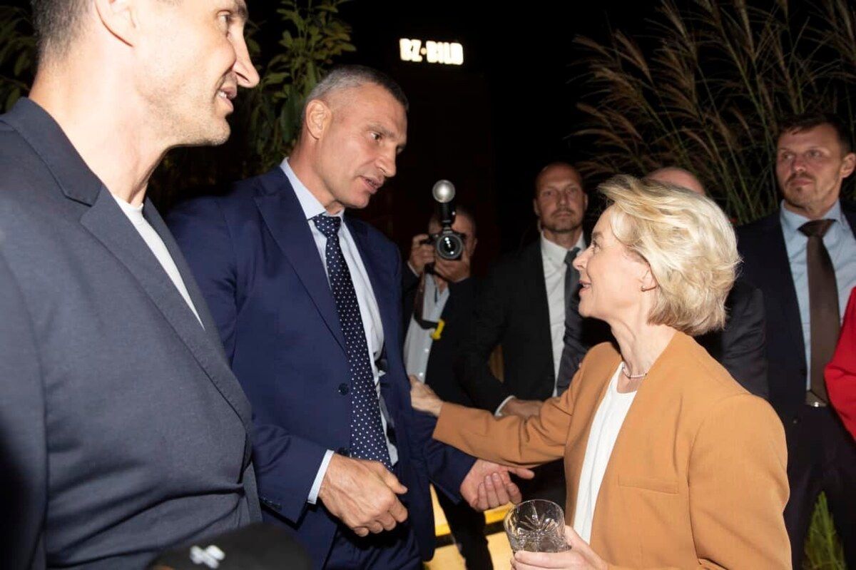 Урсула фон дер Ляєн запевнила, що підтримка буде, – Кличко про вступ України до ЄС Урсула фон дер Ляєн запевнила, що підтримка буде, – Кличко про вступ України до ЄС