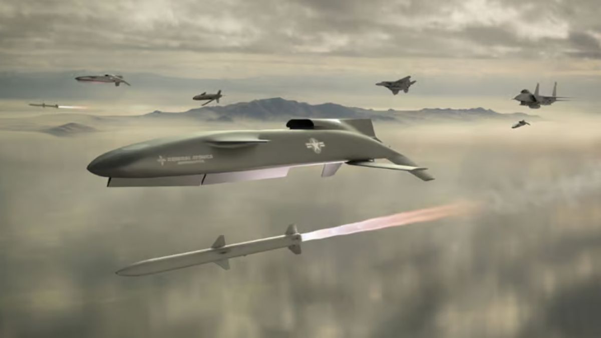У США готуються до випробувань бойового дрона, який стартує з-під крила винищувача