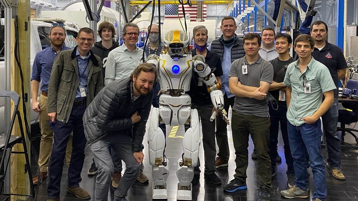 Робот-астронавты наготове Робот-астронавты наготове