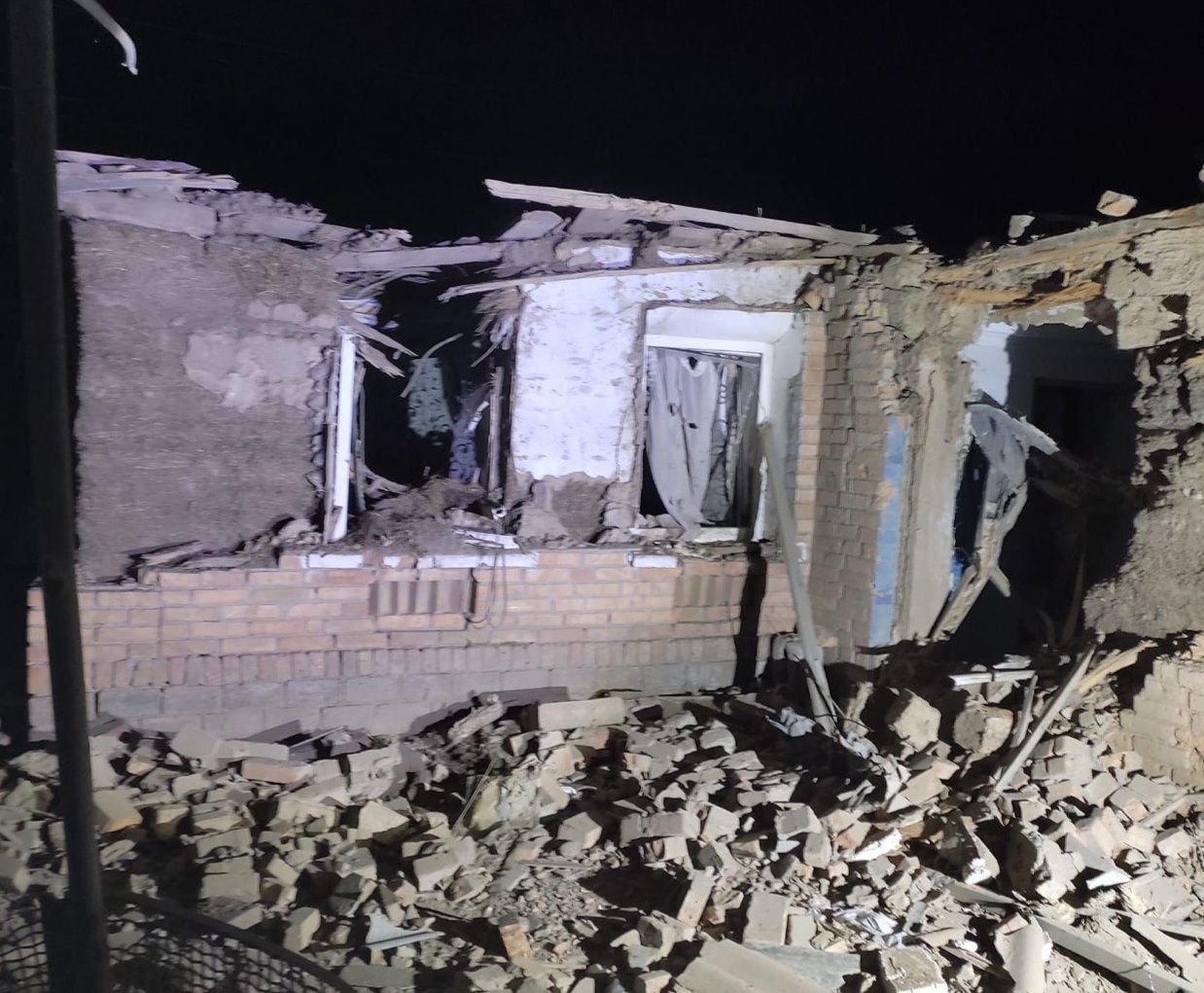 Над Дніпропетровщиною збили 12 "Шахедів": уламки пошкодили об'єкт критичної інфраструктури - 24 Канал Над Дніпропетровщиною збили 12 "Шахедів": уламки пошкодили об'єкт критичної інфраструктури - 24 Канал