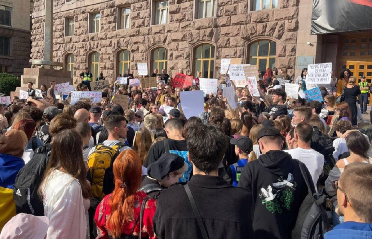 Громада Киева будет поддерживать ВСУ, несмотря на препятствия, – депутаты Киевсовета киевлянам Громада Киева будет поддерживать ВСУ, несмотря на препятствия, – депутаты Киевсовета киевлянам