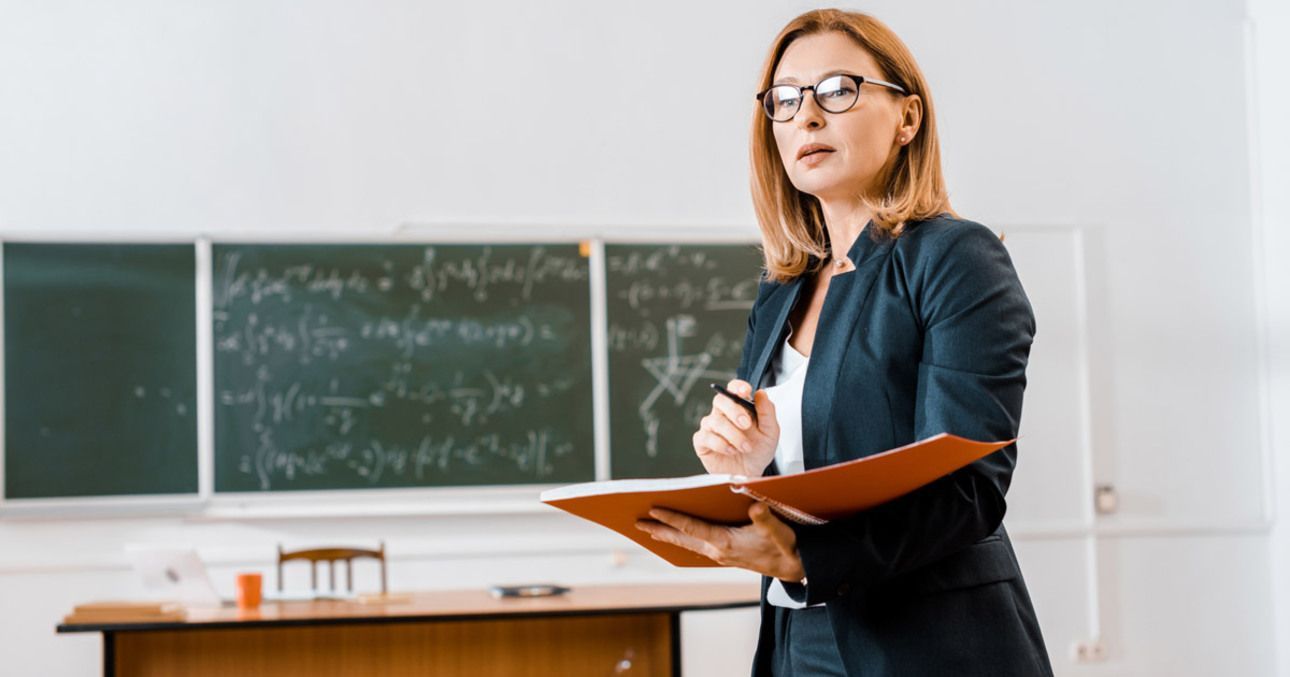 Зарплата вчителя - які надбавки і доплати можуть отримати педагоги Зарплата вчителя - які надбавки і доплати можуть отримати педагоги