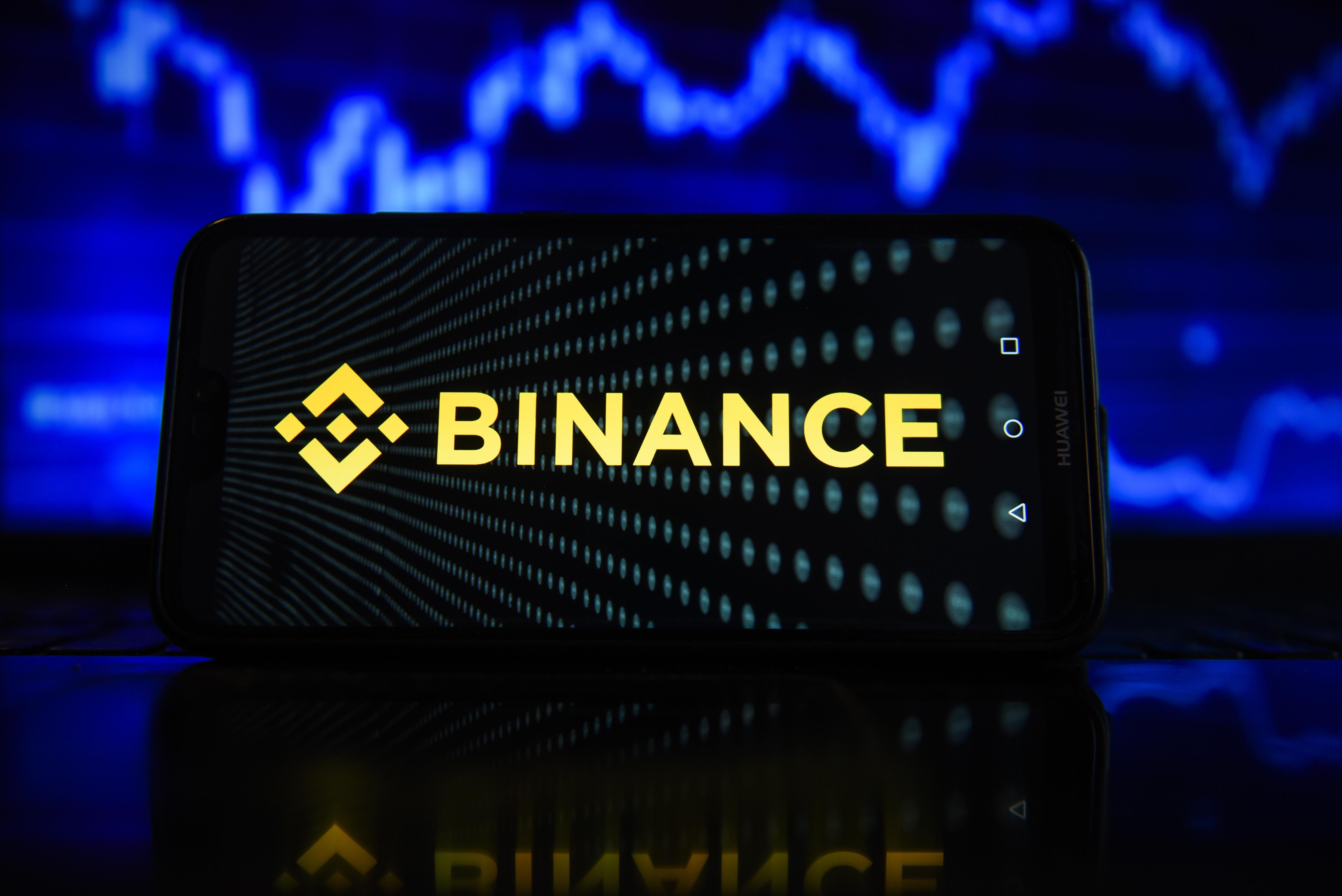 Binance покидает Россию Binance покидает Россию