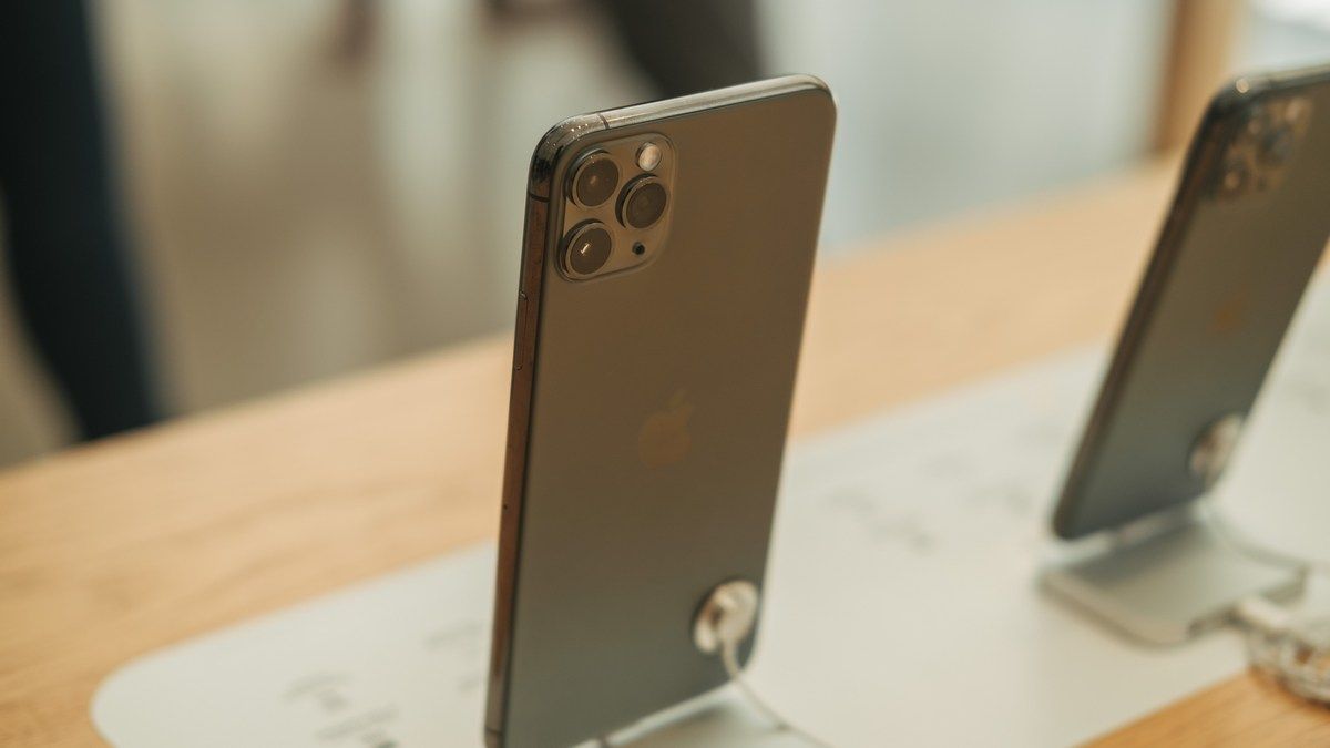 Число производителей смартфонов стремительно уменьшается по всему миру Число производителей смартфонов стремительно уменьшается по всему миру