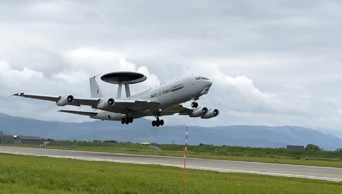 До Литви прибув розвідувальний літак НАТО