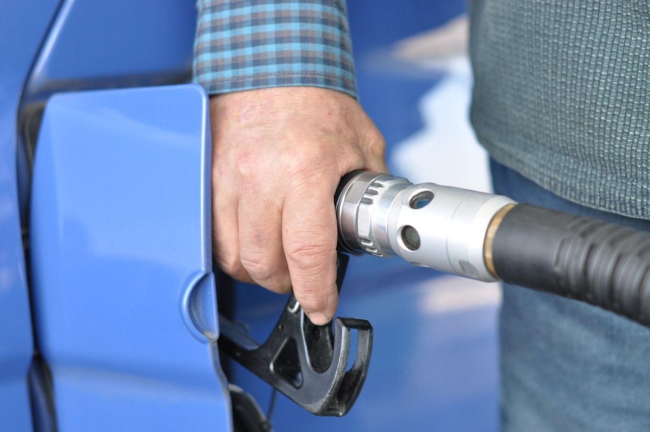 Ціна на бензин в Україні - чи буде дорожчати дизпальне взимку - генератори та пальне