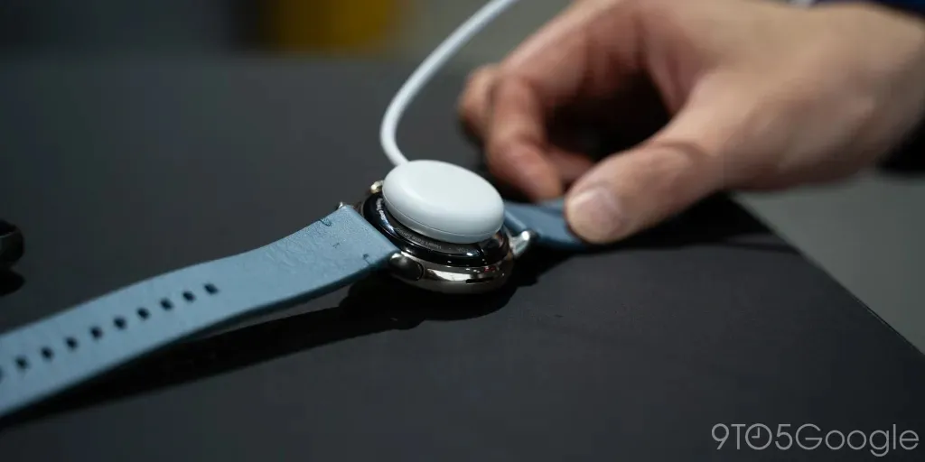 Так теперь смотрится зарядное устройство Pixel Watch 2 Так теперь смотрится зарядное устройство Pixel Watch 2