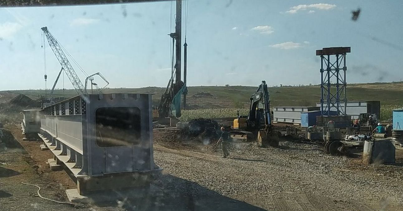 Росіяни будують залізничне сполучення у Маріуполі Росіяни будують залізничне сполучення у Маріуполі