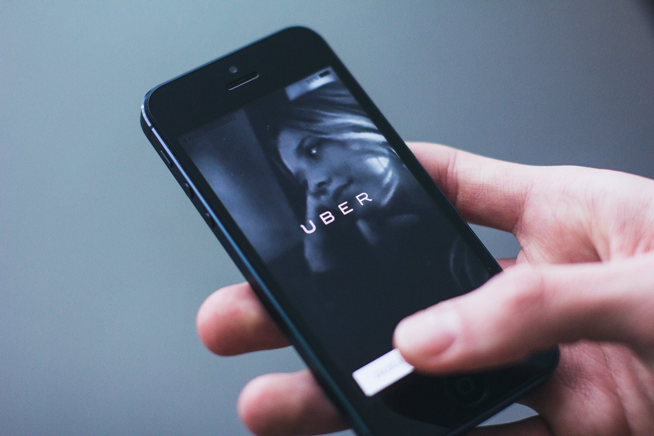 Uber виділив 30 тисяч безплатних поїздок для вчителів та батьків хто міг скористатися - Освіта Uber виділив 30 тисяч безплатних поїздок для вчителів та батьків хто міг скористатися - Освіта