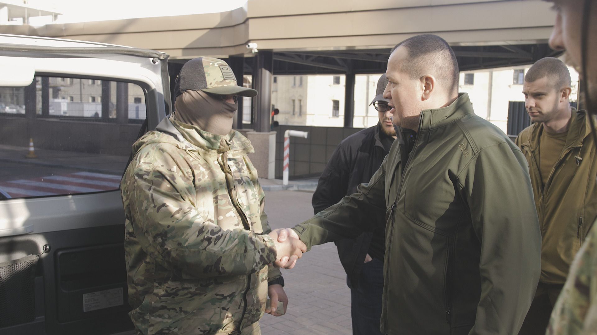 Помощь защитникам: "Украинская команда" передала внедорожник для бойцов Третьей штурмовой Помощь защитникам: "Украинская команда" передала внедорожник для бойцов Третьей штурмовой