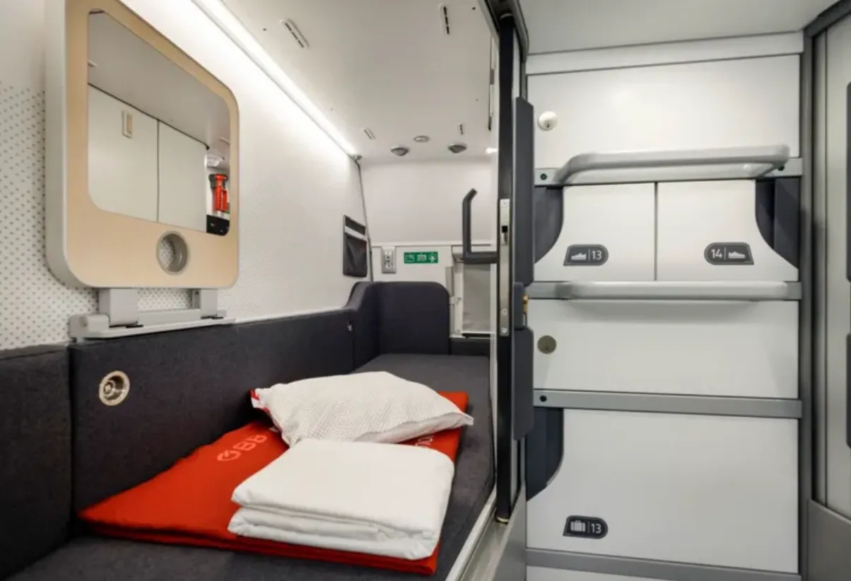 Індивідуальні капсули в нових поїздах Індивідуальні капсули в нових поїздах