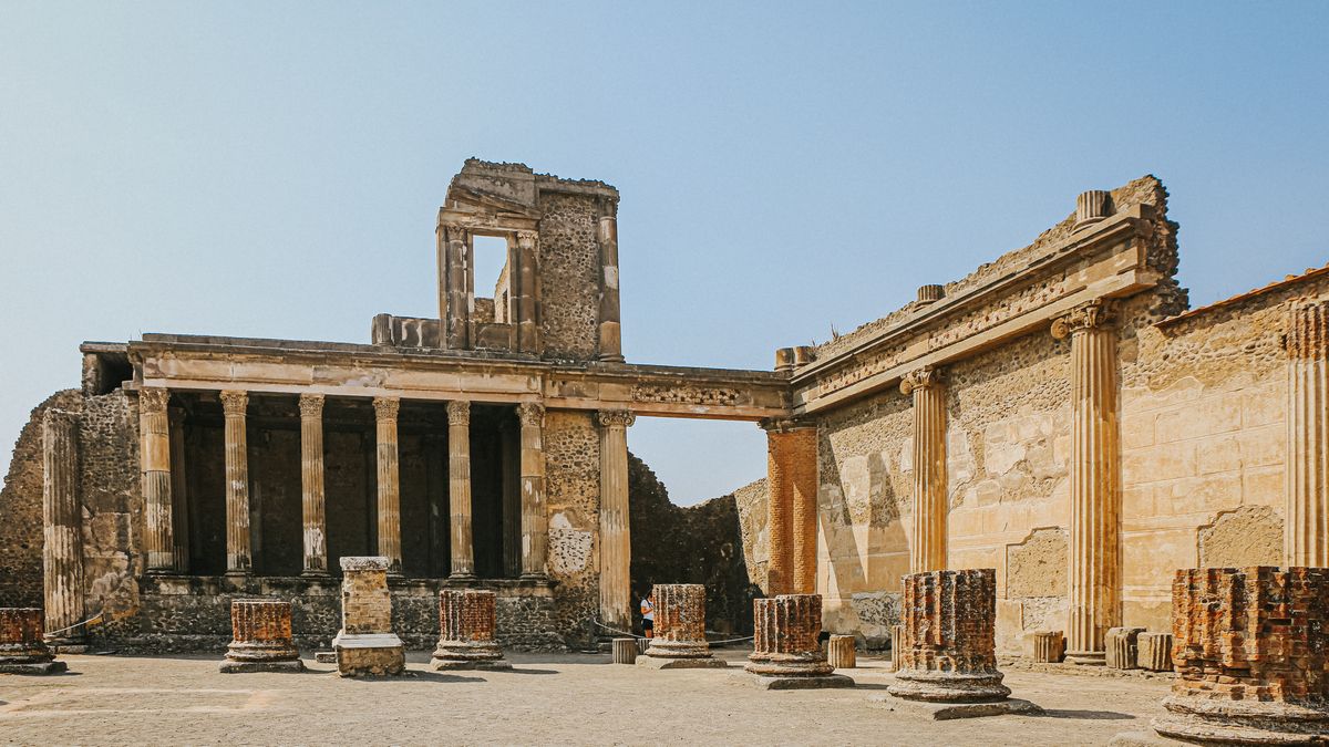 Студенты научили искусственный интеллект читать хрупкие древние свитки Студенты научили искусственный интеллект читать хрупкие древние свитки