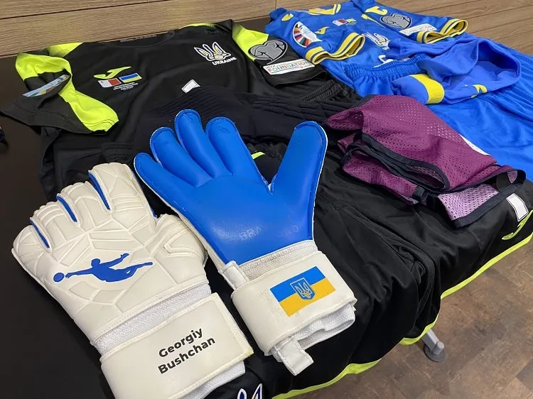 Форма збірної України на матч з Мальтою Форма збірної України на матч з Мальтою