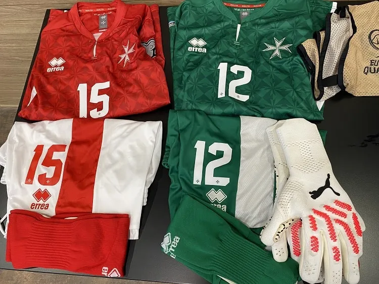 Форма збірної Мальти на матч з Україною Форма збірної Мальти на матч з Україною