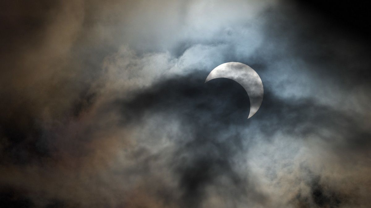 Сонячне затемнення 14 жовтня 2023 року – фото та відео рідкісного явища