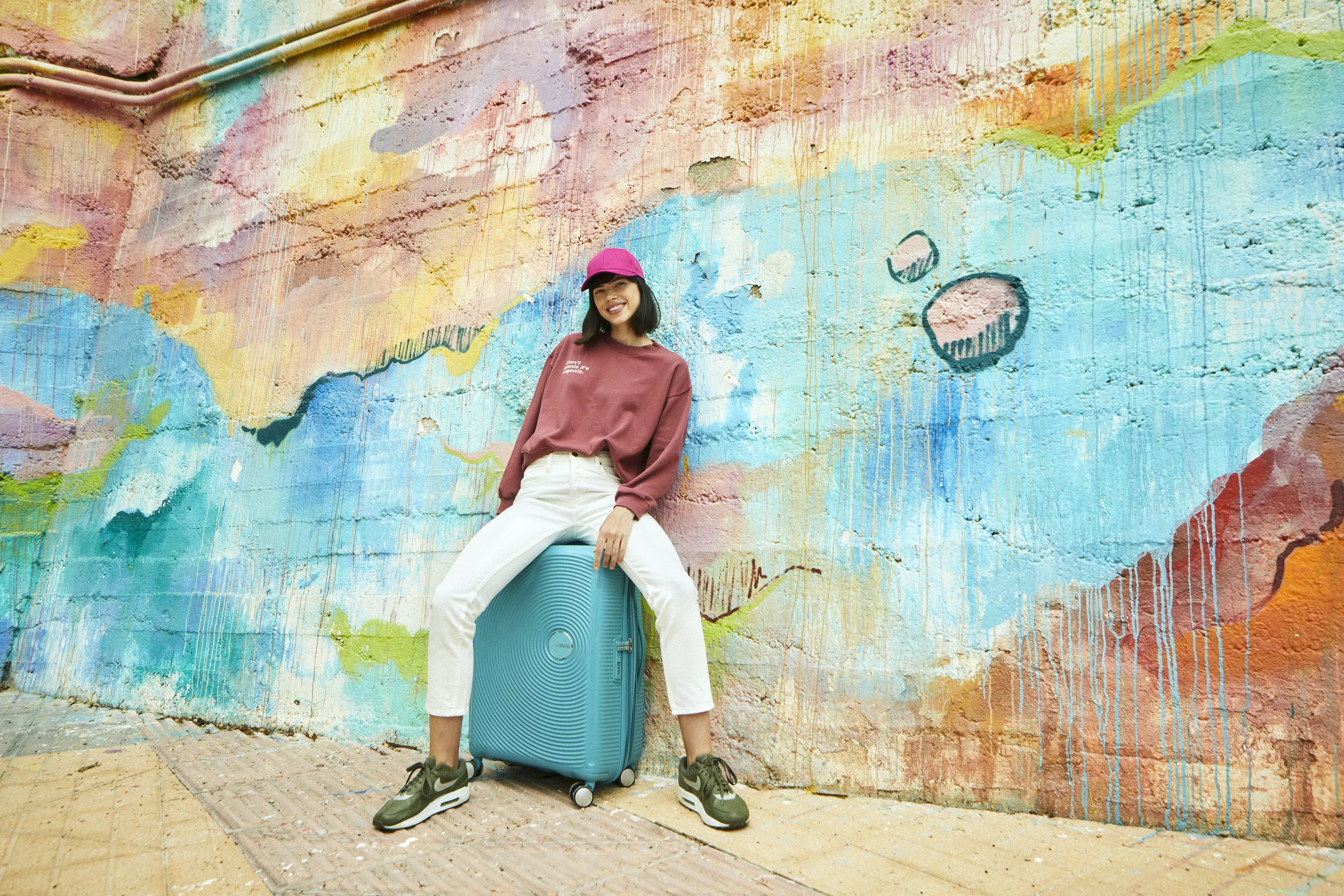 Яскраві дорожні аксесуари привертають увагу