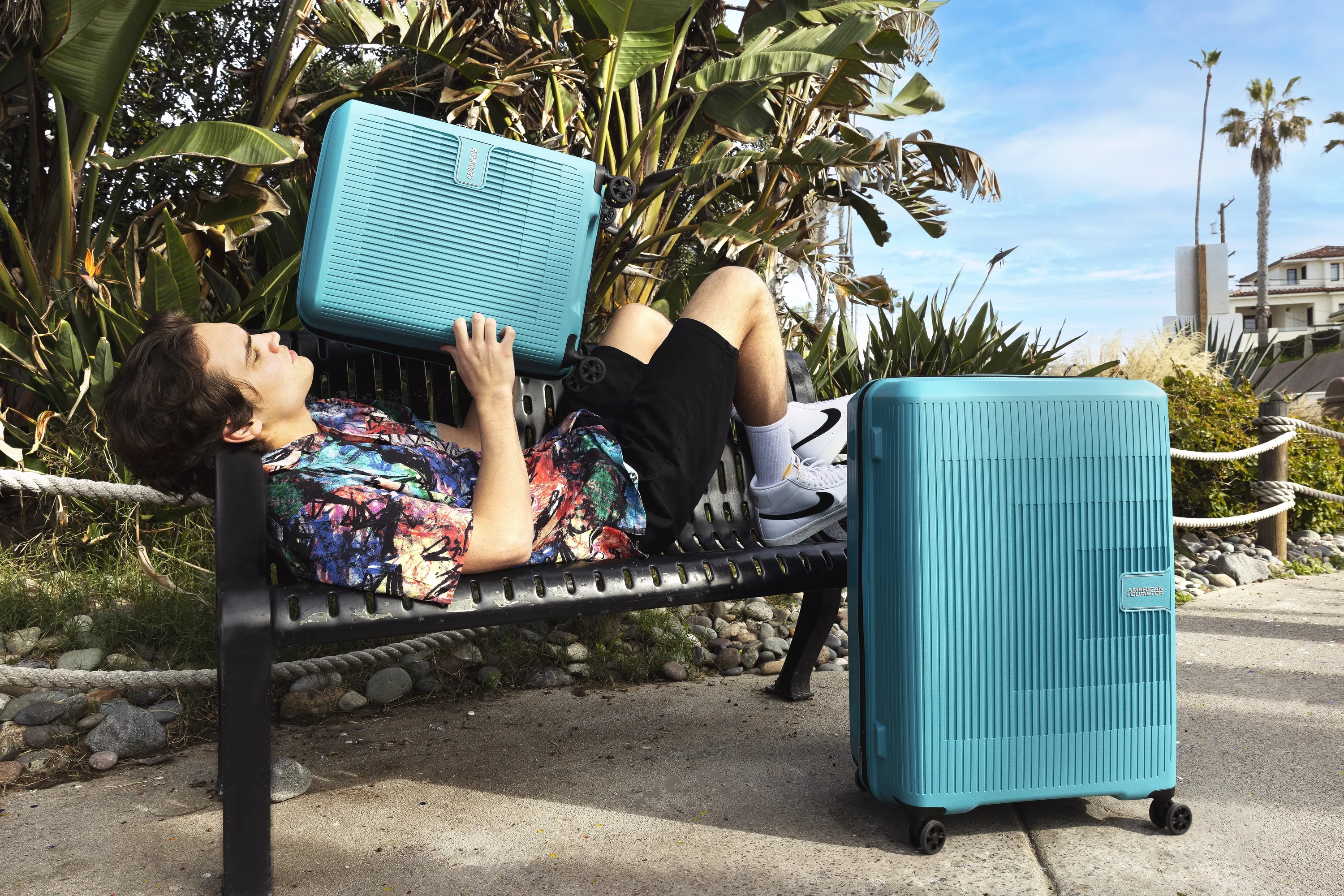 З якісною валізою подорожувати комфортно та легко