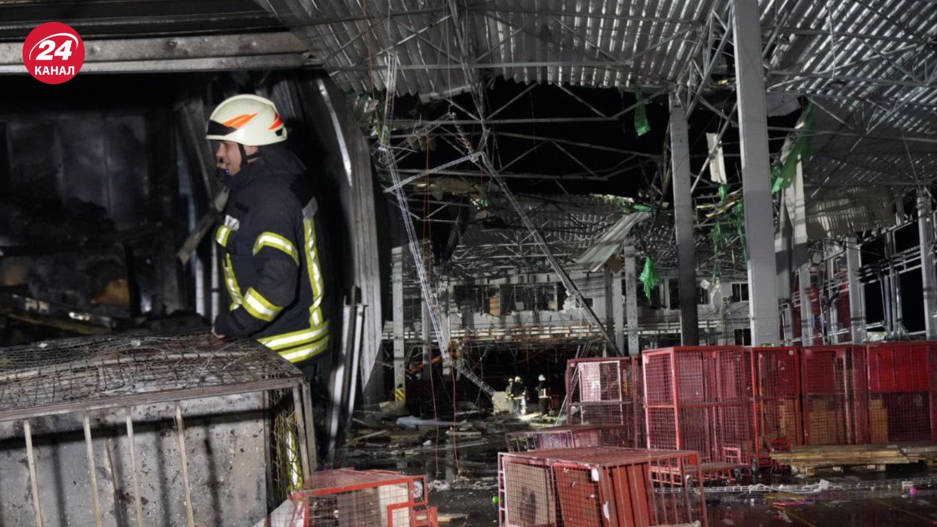 Наслідки атаки ракети С-300 по терміналу на Харківщині Наслідки атаки ракети С-300 по терміналу на Харківщині