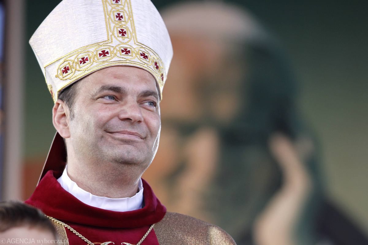 Секс-скандал со священниками в Польше - Папа Римский принял отставку епископа - 24 Канал